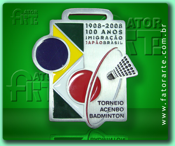 Medalha Torneio Acenbo Badminton,  fundida formato personalizado, com aplicação de cores, fita de cetim ou poliéster 