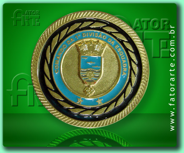 Medalha Comando 1° Divisão da Esquadra,  fundida formato personalizado, com aplicação de cores, fita de cetim ou poliéster 