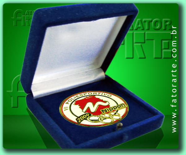Medalha Nippon, fundida formato personalizado, com aplicação de cores, fita de cetim ou poliéster 